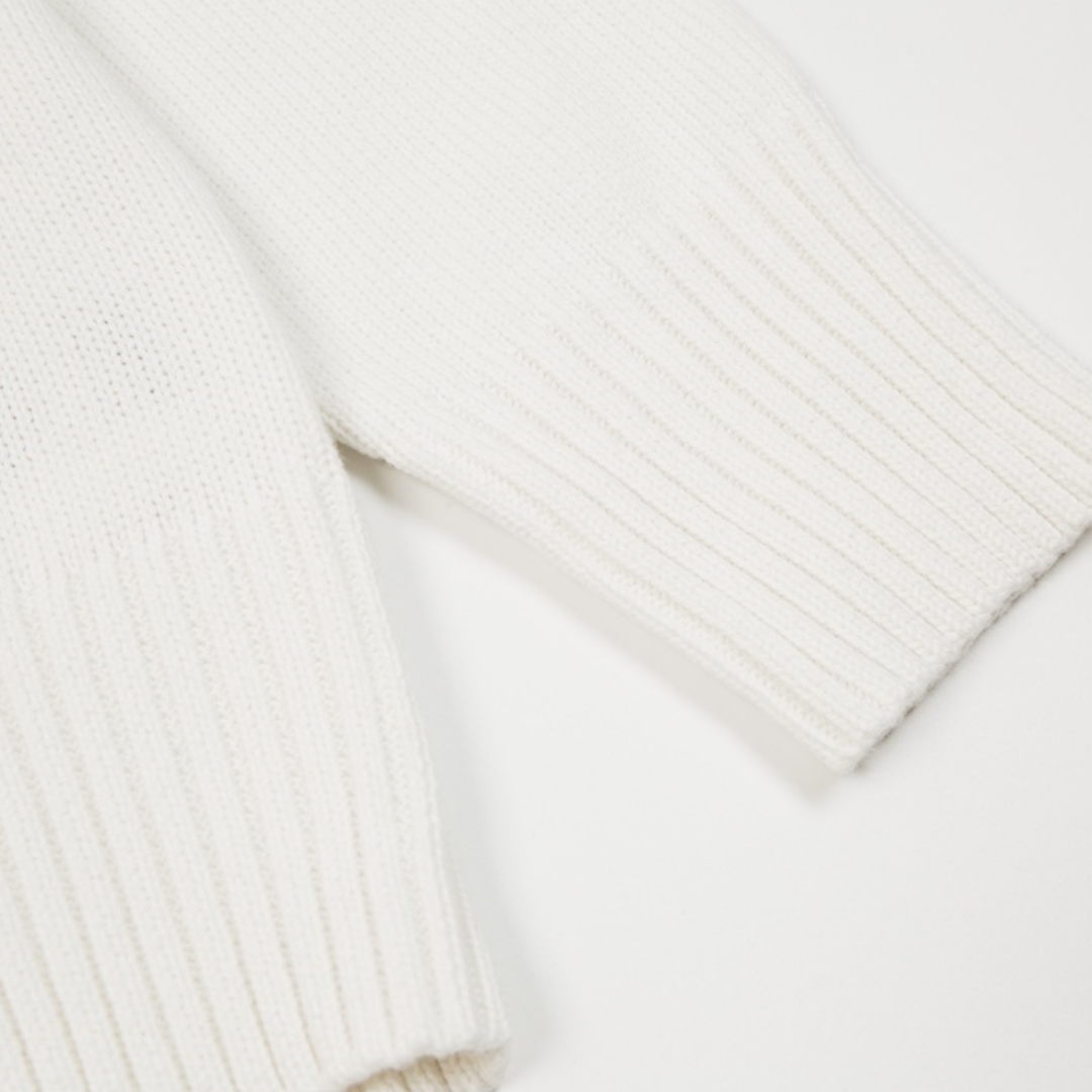 Ami White Sweater