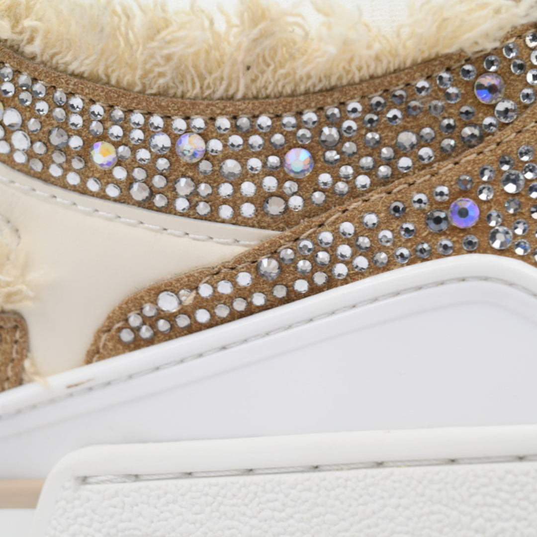 Skater Horse Hair Diamonds